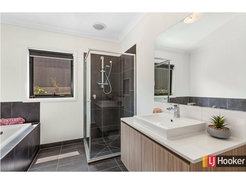 60 Natures Run, Kilmore VIC 3764