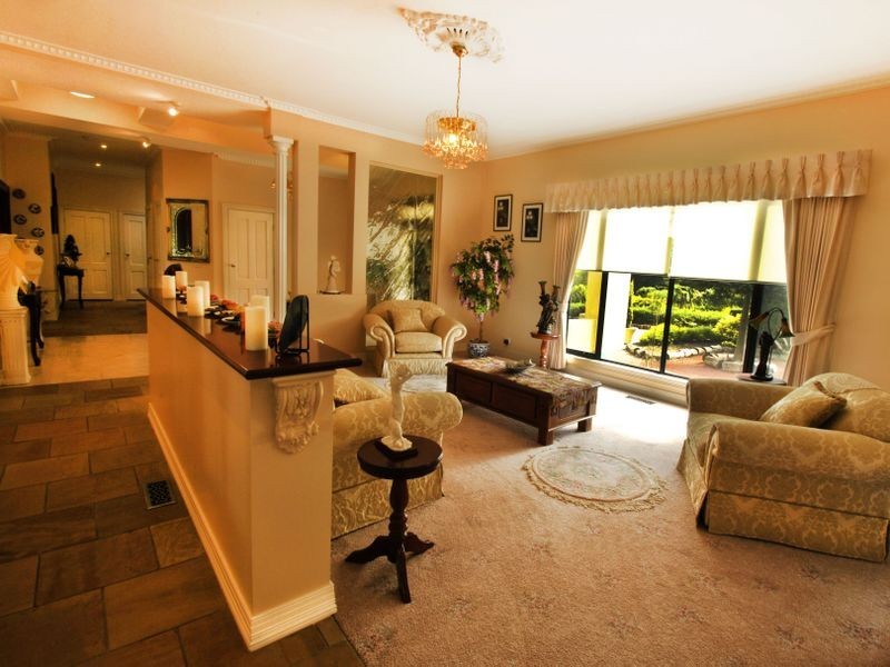 5 Lakeview Close, Hidden Valley VIC 3756