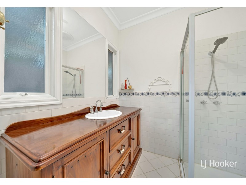 8 Barley Croft Lane, Craigieburn VIC 3064