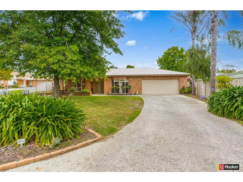 8 Raymond Court, Kilmore VIC 3764