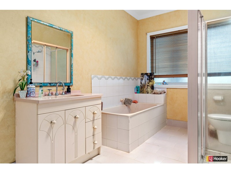 8 Raymond Court, Kilmore VIC 3764