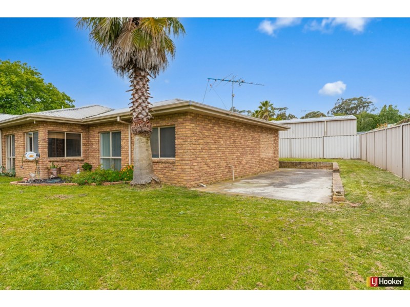 8 Raymond Court, Kilmore VIC 3764