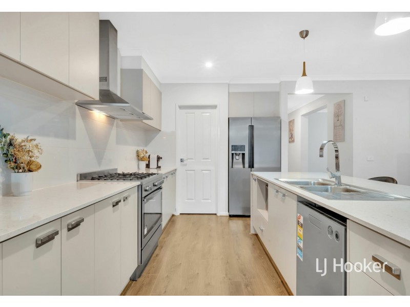 26 Filly Circuit, Sunbury VIC 3429