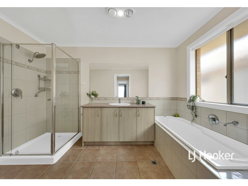 63 Siena Ridge, Hidden Valley VIC 3756