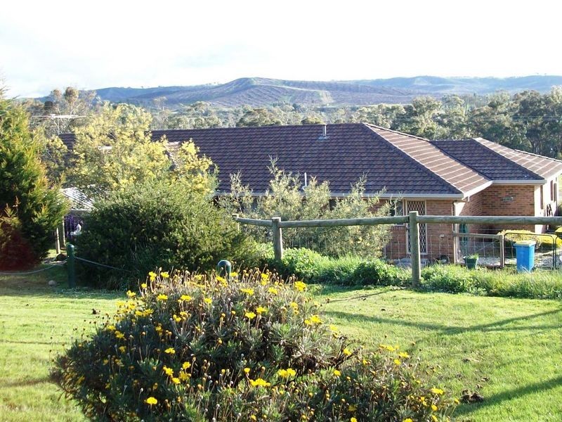 125 Spur Road, Clonbinane VIC 3658