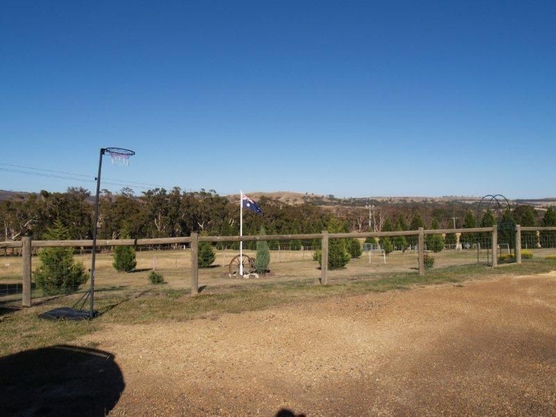 125 Spur Road, Clonbinane VIC 3658