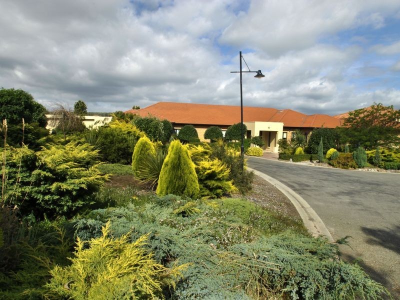 5 Lakeview Close, Hidden Valley VIC 3756