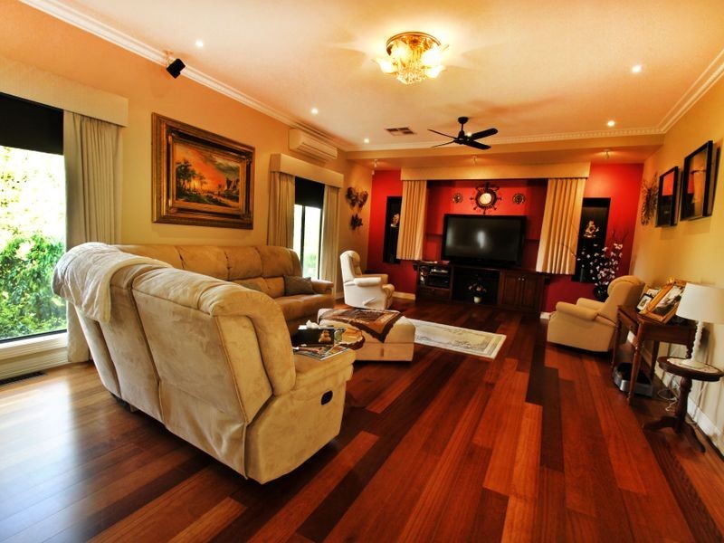 5 Lakeview Close, Hidden Valley VIC 3756