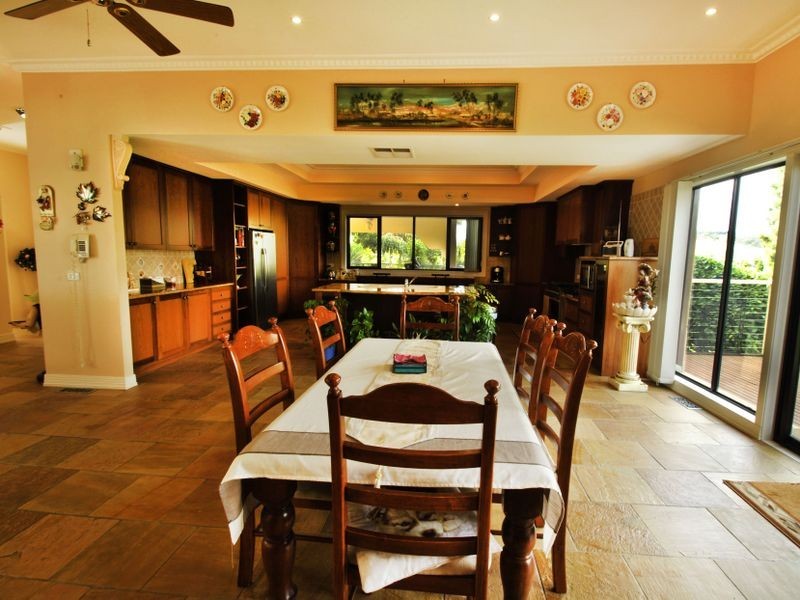 5 Lakeview Close, Hidden Valley VIC 3756
