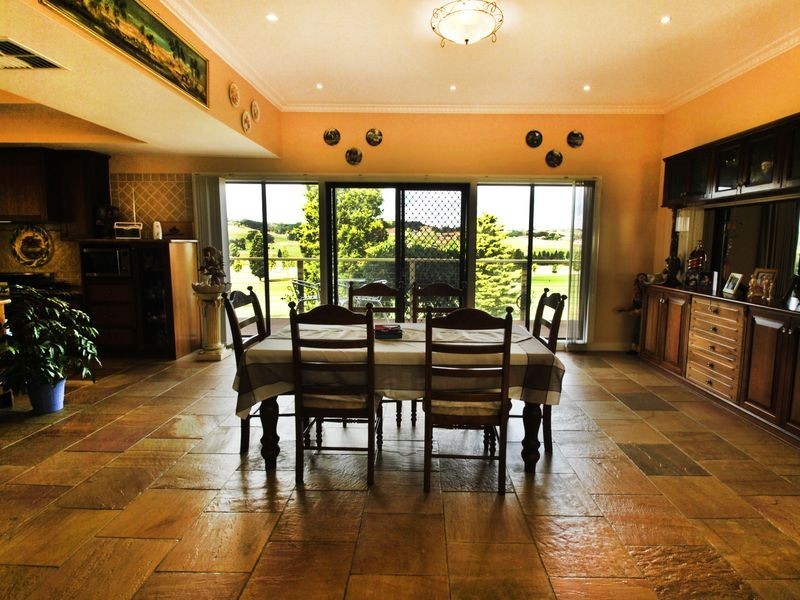 5 Lakeview Close, Hidden Valley VIC 3756