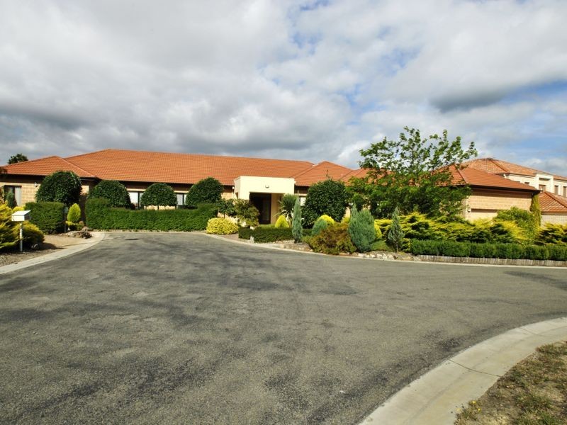 5 Lakeview Close, Hidden Valley VIC 3756
