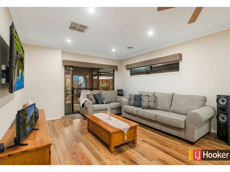 36 Blue Lake Drive, Wallan VIC 3756