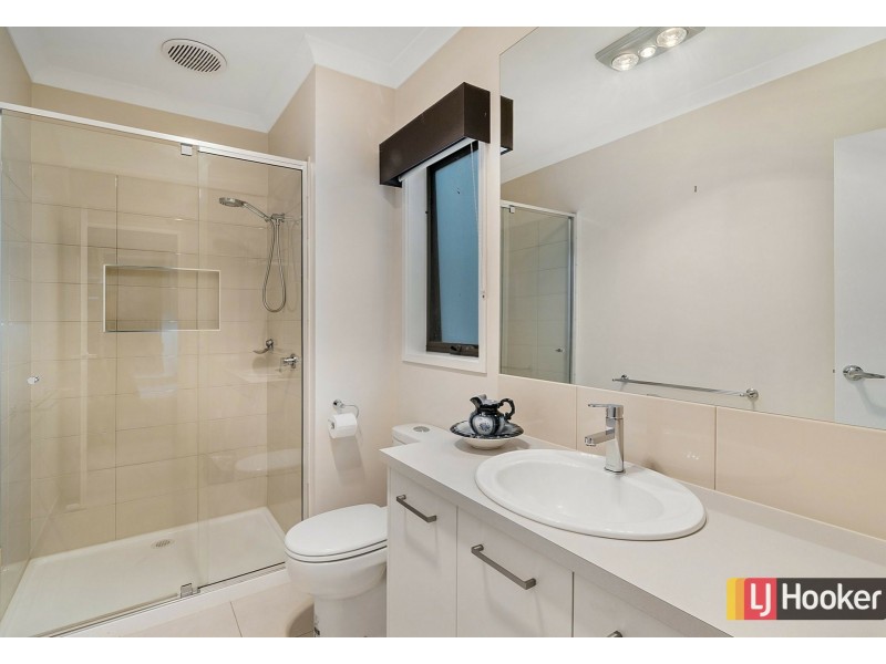 36 Blue Lake Drive, Wallan VIC 3756