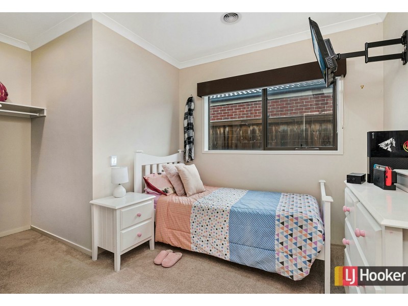 36 Blue Lake Drive, Wallan VIC 3756