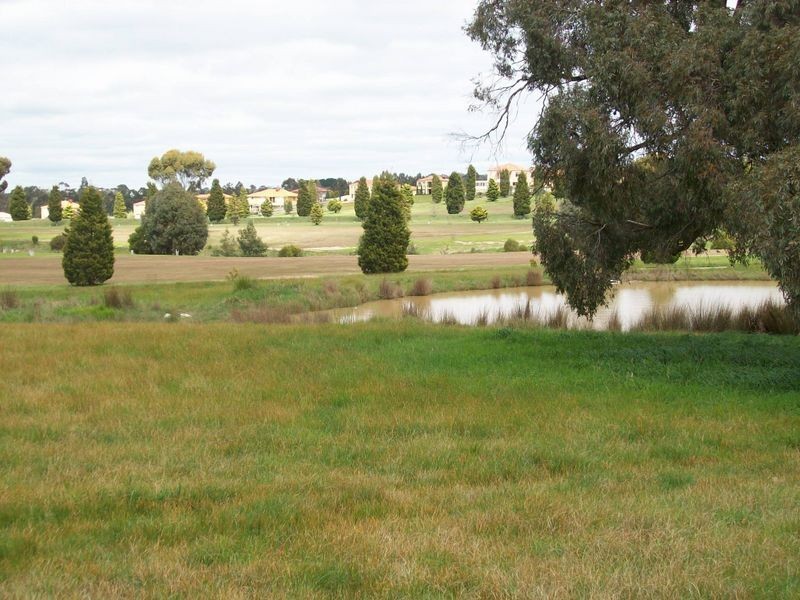 Lot 521 (4 The Outlook, Hidden Valley VIC 3756