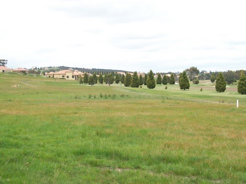 Lot 521 (4 The Outlook, Hidden Valley VIC 3756