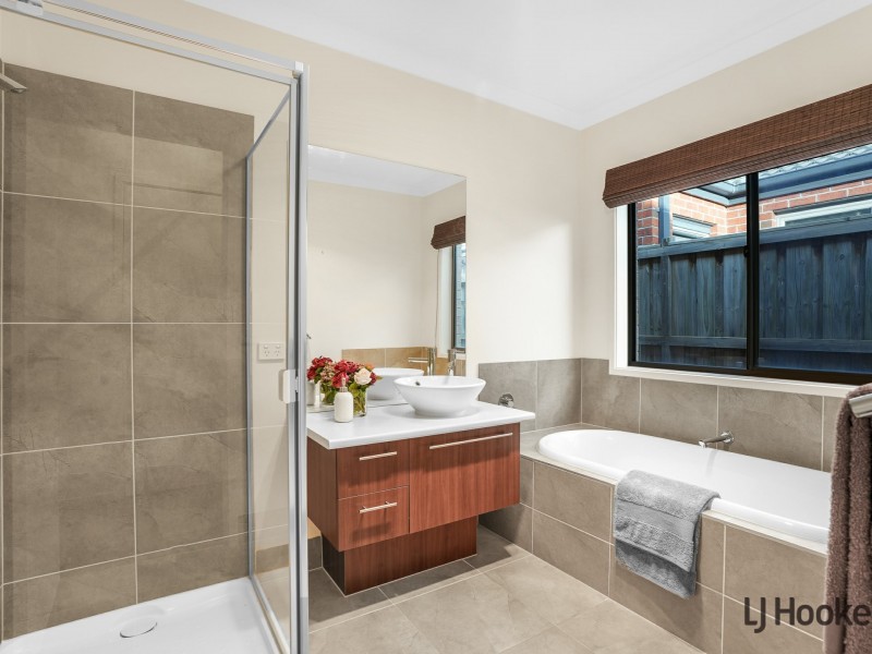 124 Wallara Waters Boulevard, Wallan VIC 3756