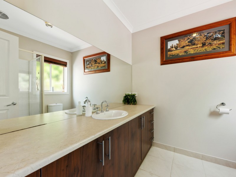 53 Augusta Way, Hidden Valley VIC 3756
