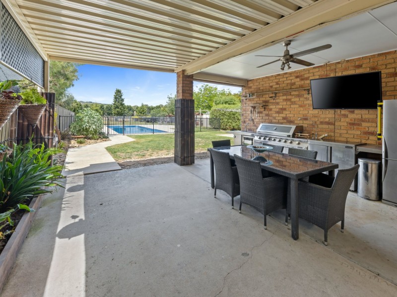 53 Augusta Way, Hidden Valley VIC 3756