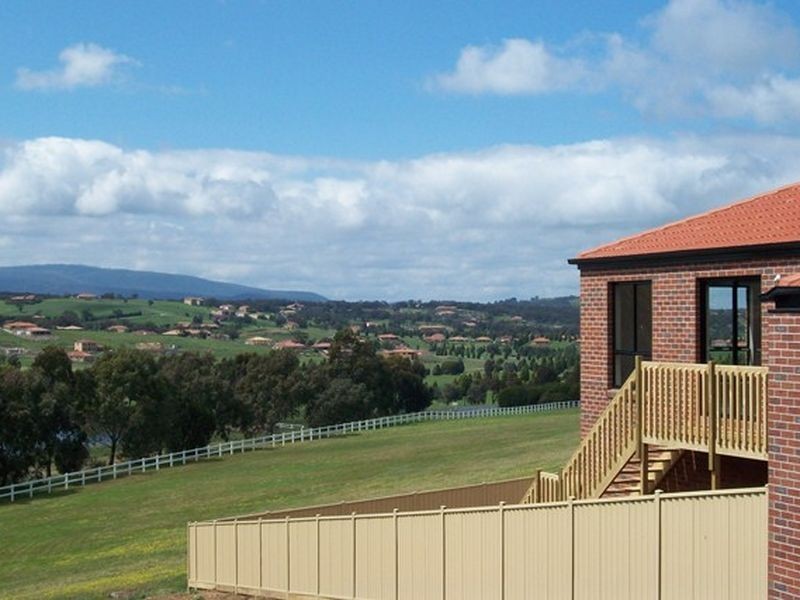 3 Siena Way, Hidden Valley VIC 3756