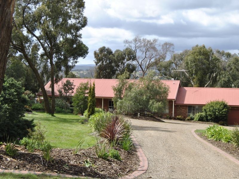 8 Randall Crescent, Wallan VIC 3756