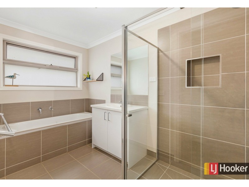 23 Siena Ridge, Hidden Valley VIC 3756