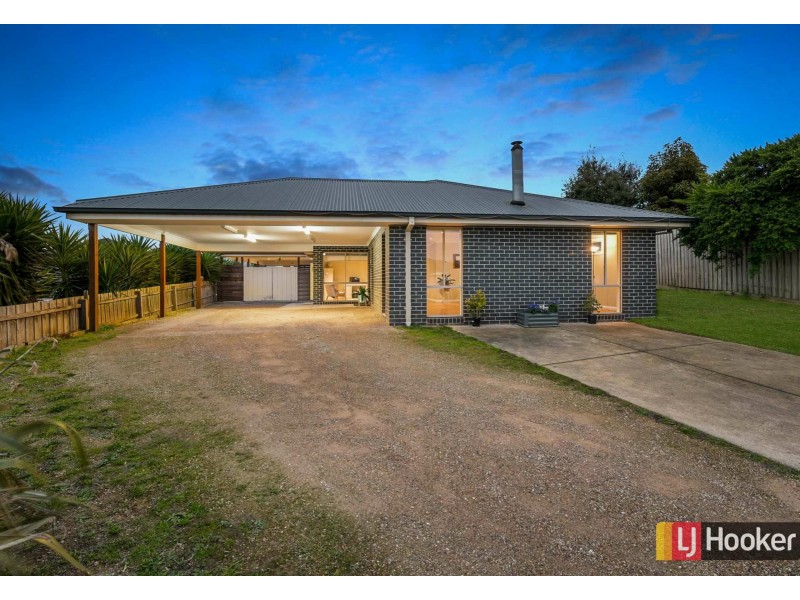 37 Silvertop Close, Wallan VIC 3756