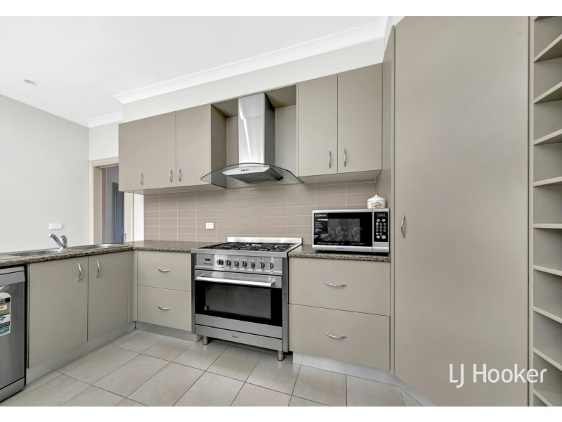 1 Birdswood Crescent, Craigieburn VIC 3064