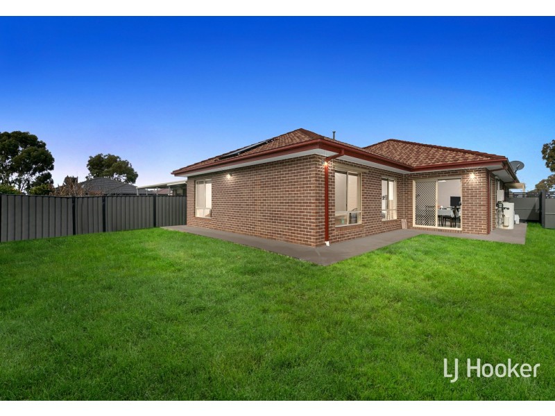 1 Birdswood Crescent, Craigieburn VIC 3064