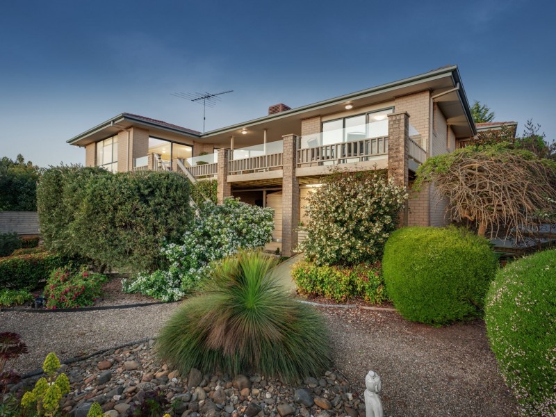 89 Valley Drive, Hidden Valley VIC 3756