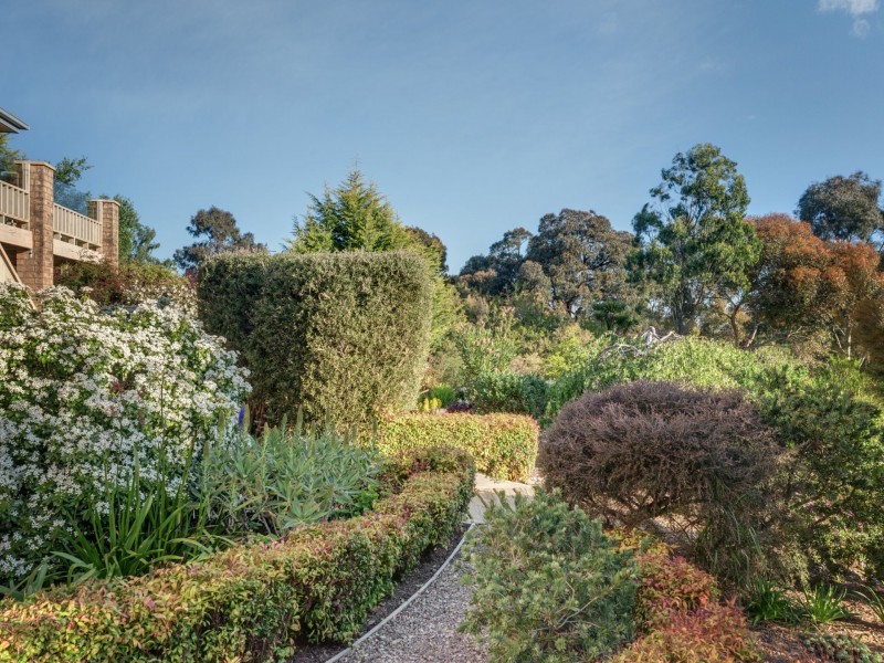 89 Valley Drive, Hidden Valley VIC 3756