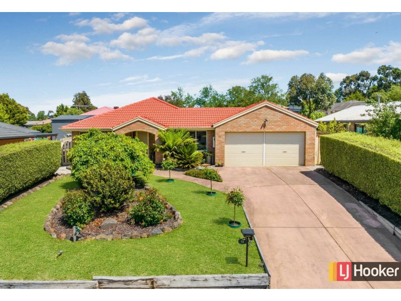 13 Roulston Way, Wallan VIC 3756