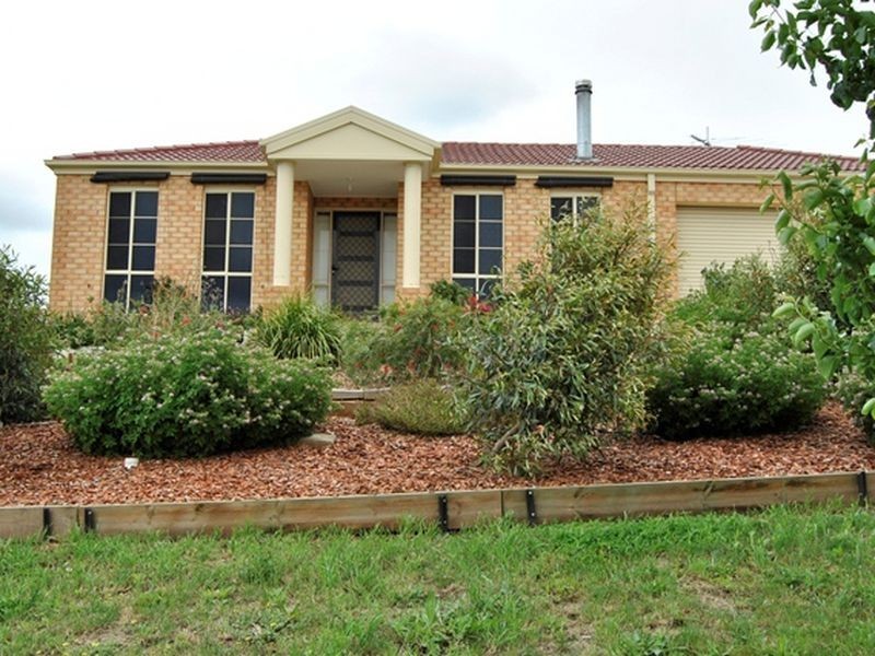 2 Golden Court, Wallan VIC 3756