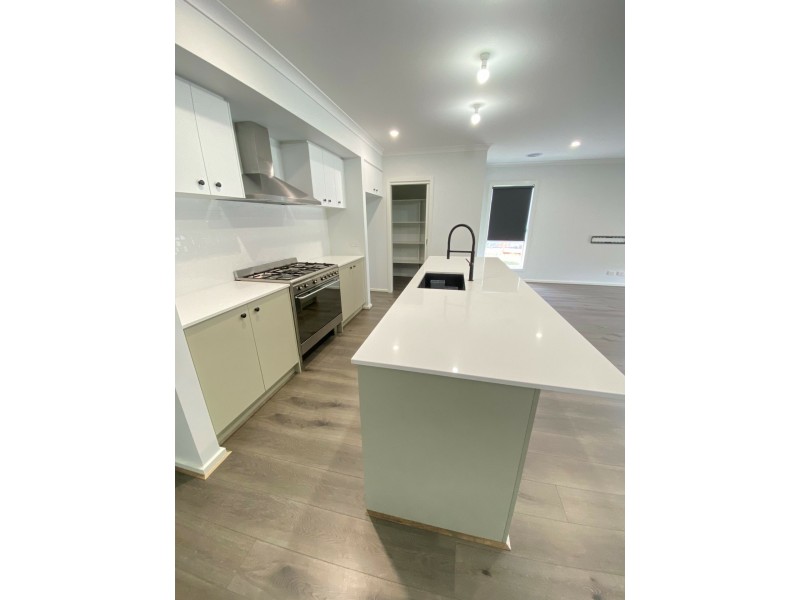 123 Wallara Waters Boulevard, Wallan VIC 3756