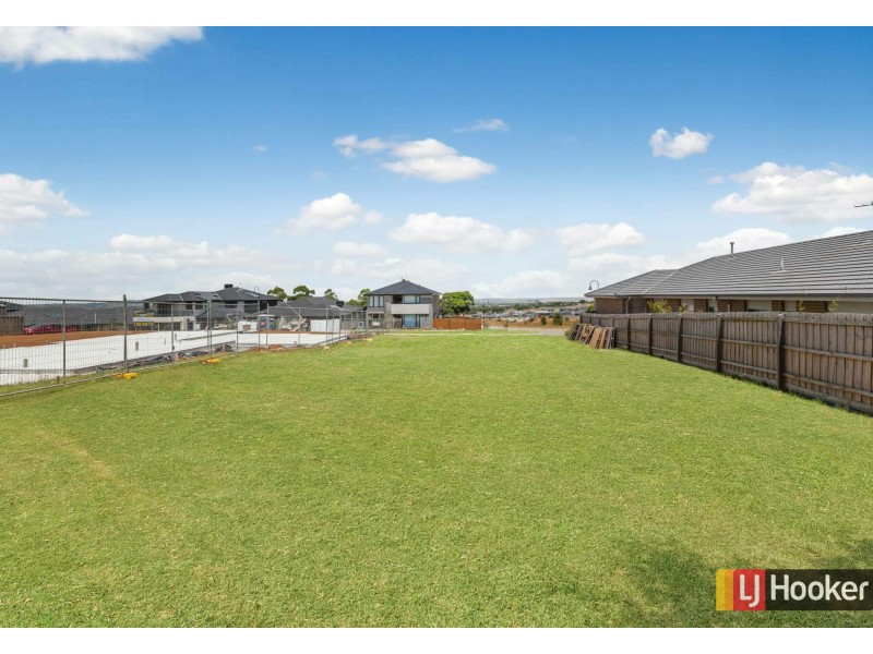 60 Berry Saltbush Drive, Wallan VIC 3756