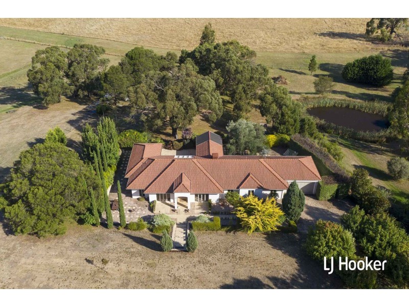 700 Valley Drive, Hidden Valley VIC 3756
