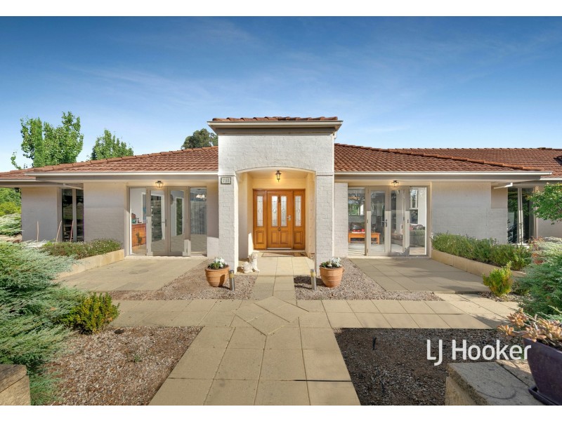 700 Valley Drive, Hidden Valley VIC 3756