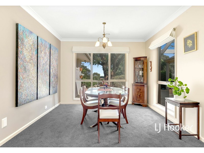 700 Valley Drive, Hidden Valley VIC 3756