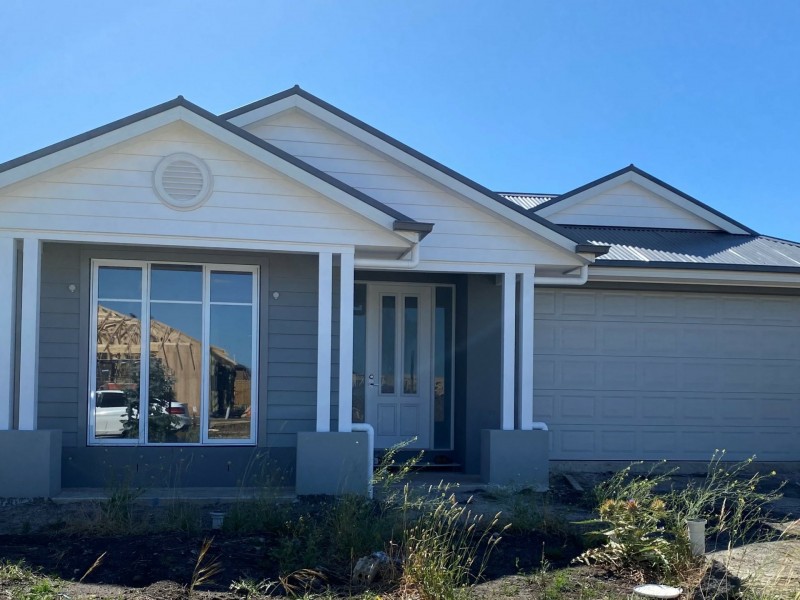 8 Syrah Parade, Wollert VIC 3750