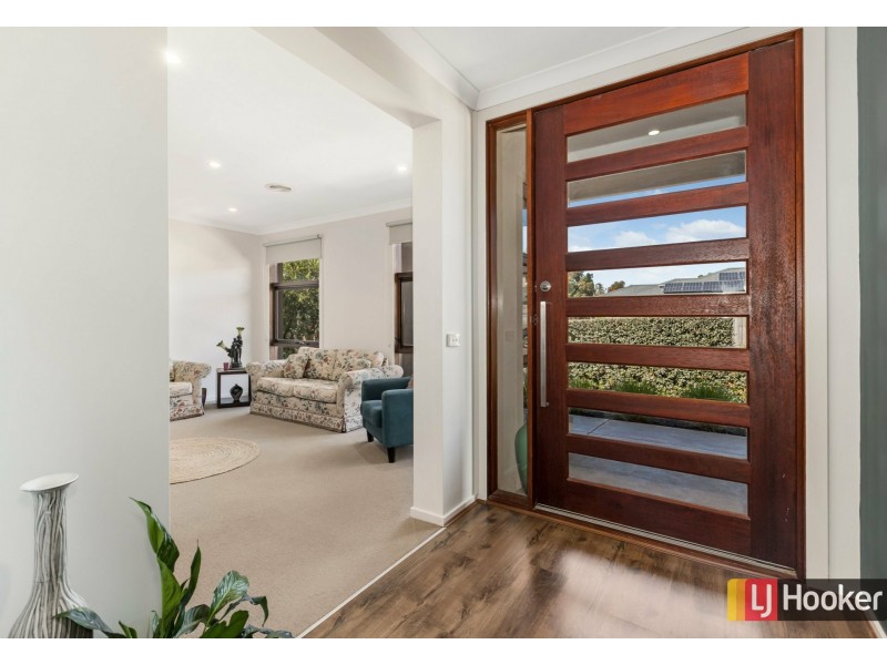 12 Appleberry Way, Wallan VIC 3756
