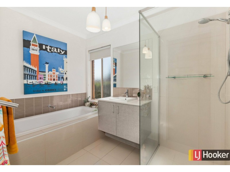 12 Appleberry Way, Wallan VIC 3756