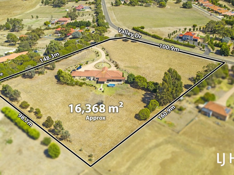 860 Valley Drive, Hidden Valley VIC 3756