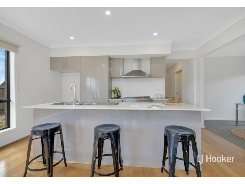 12 Bridgewater Parkway, Wallan VIC 3756