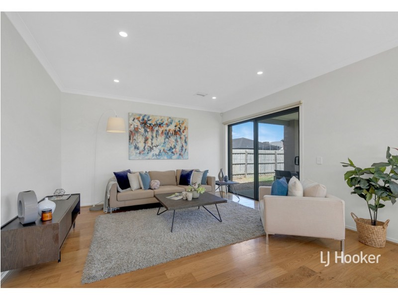 12 Bridgewater Parkway, Wallan VIC 3756