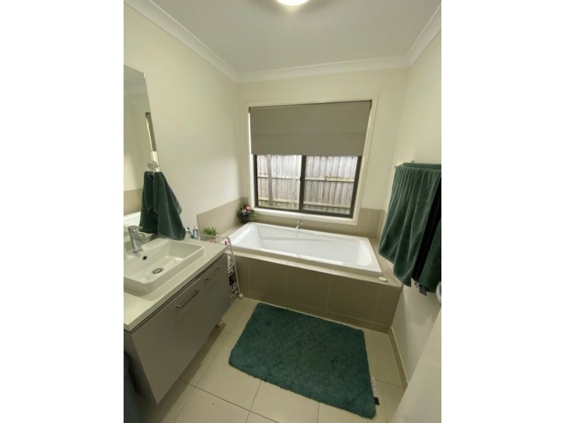 25 Brooklime Way, Wallan VIC 3756