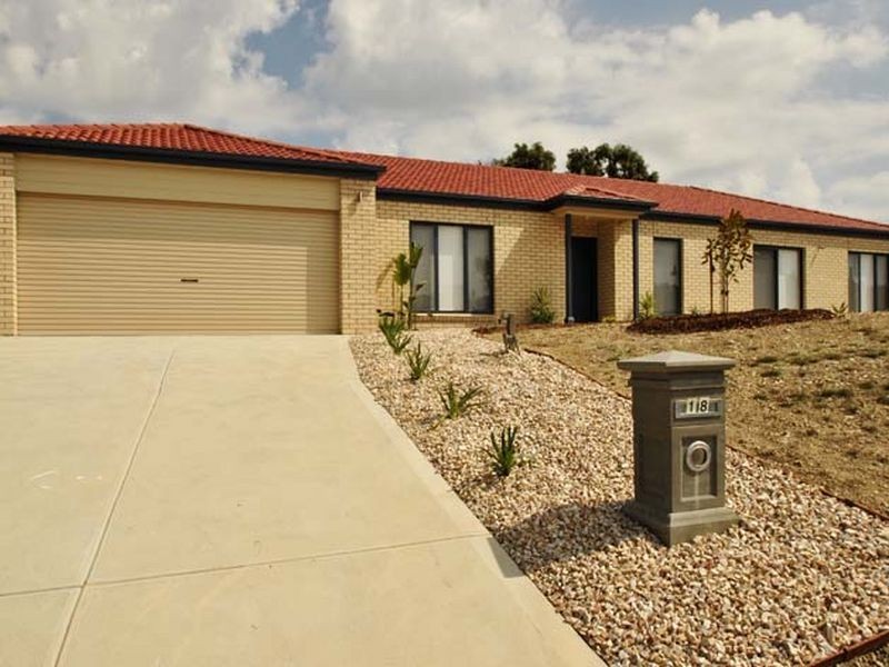 18 Craig Parry Drive, Hidden Valley VIC 3756