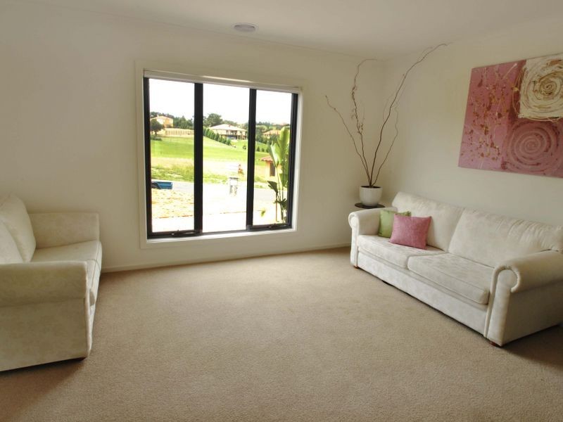 18 Craig Parry Drive, Hidden Valley VIC 3756