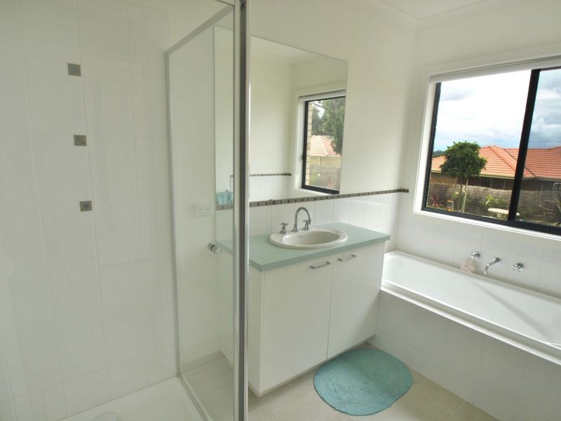 18 Craig Parry Drive, Hidden Valley VIC 3756