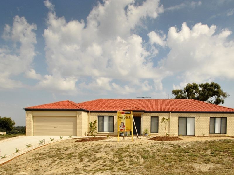 18 Craig Parry Drive, Hidden Valley VIC 3756