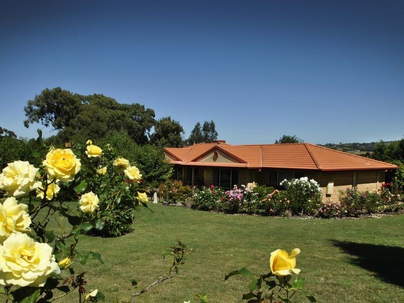 1550 Valley Drive, Hidden Valley VIC 3756